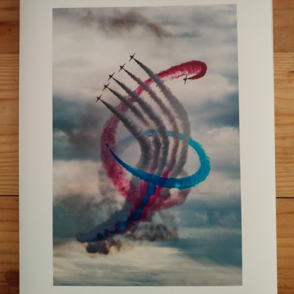 Red arrows print. A4 mounted print of the RAF Red Arrows